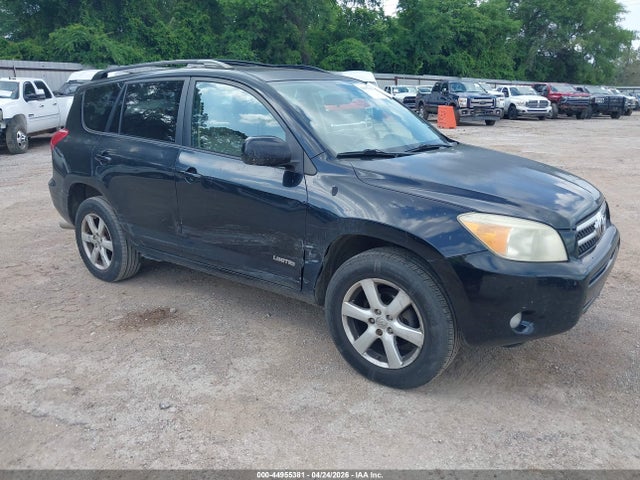 Salvage Toyota RAV4 Image