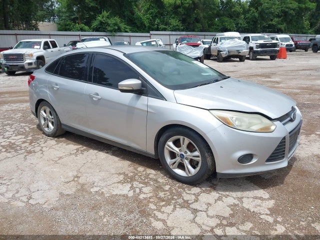 Salvage Ford Focus Image