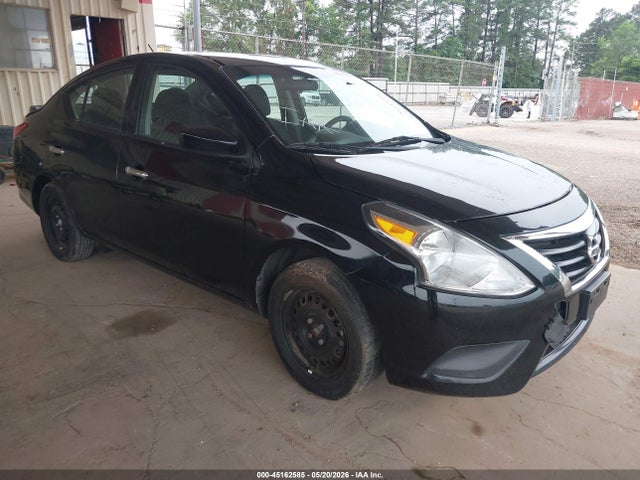 Salvage Nissan Versa Image