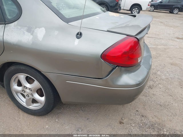 Ford Taurus Se