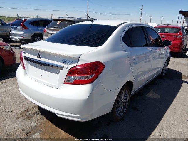Mitsubishi Mirage Se