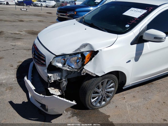 Mitsubishi Mirage Se