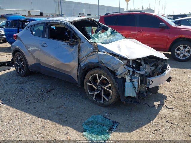 Salvage Toyota C-HR Image