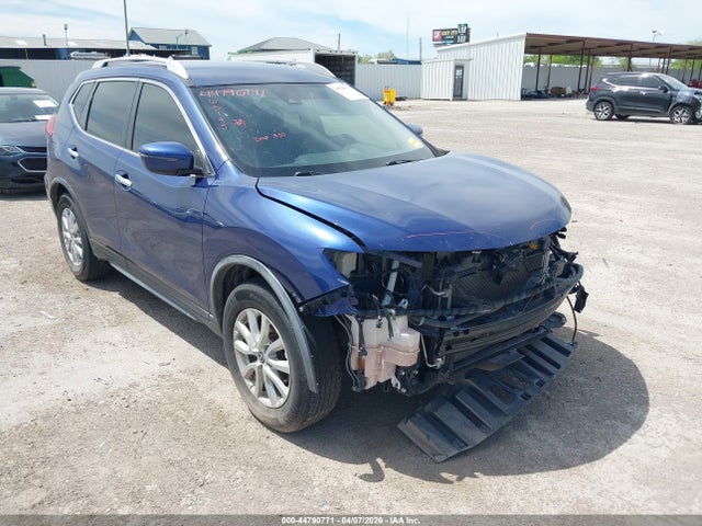 Salvage Nissan Rogue Image