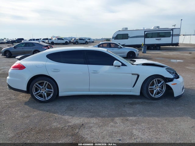 Porsche Panamera 4