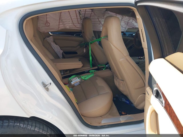 Porsche Panamera 4