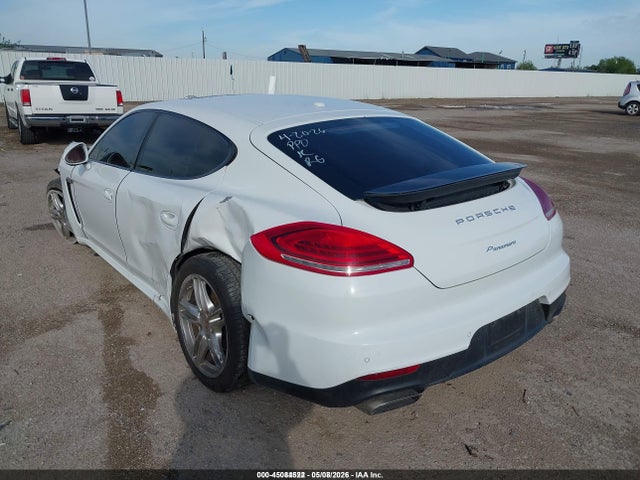 Porsche Panamera 4