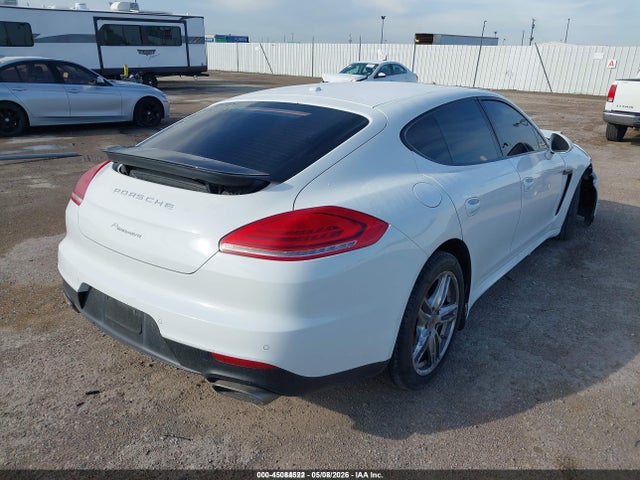 Porsche Panamera 4