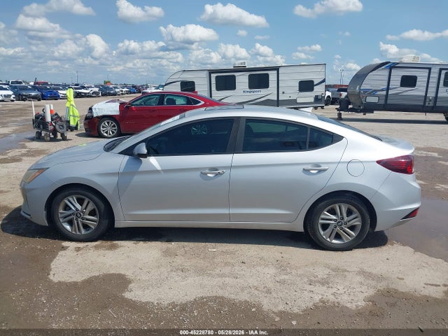 Hyundai ELANTRA Value Edition
