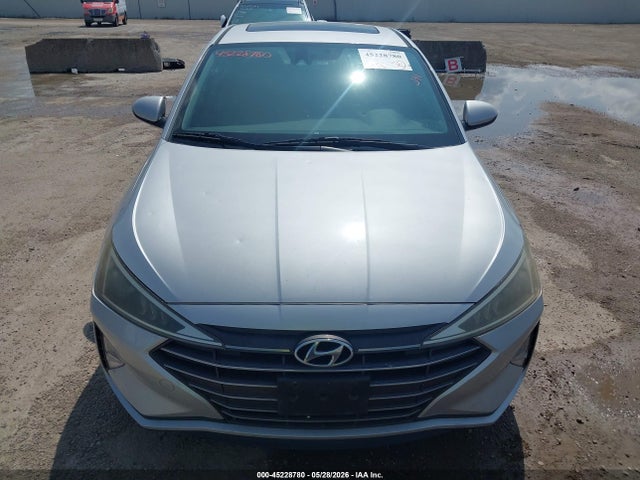 Hyundai ELANTRA Value Edition
