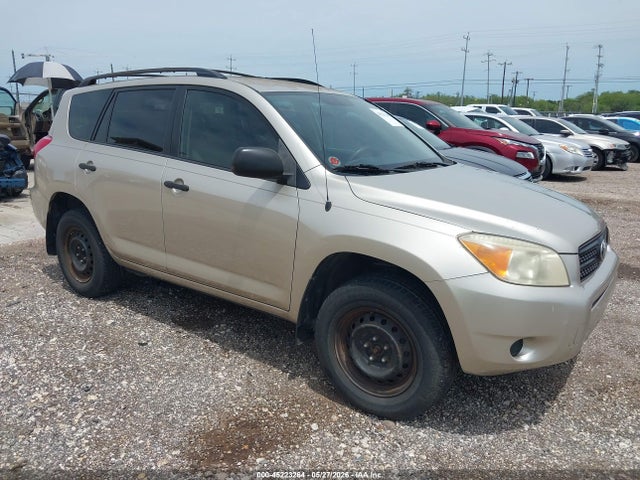 Salvage Toyota RAV4 Image
