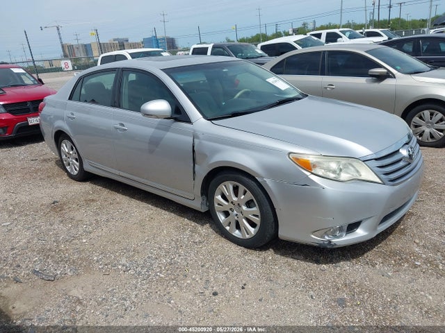 Salvage Toyota Avalon Image