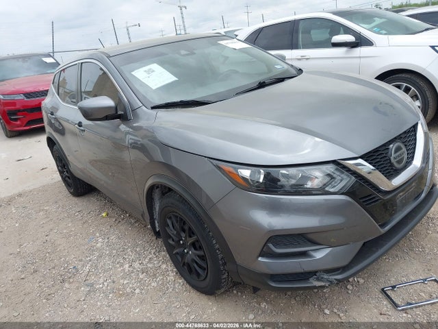 Salvage Nissan Rogue Image