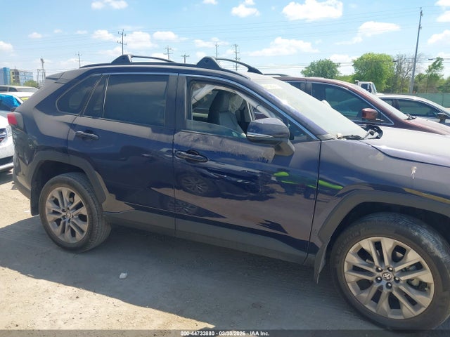 Toyota RAV4 Xle Premium