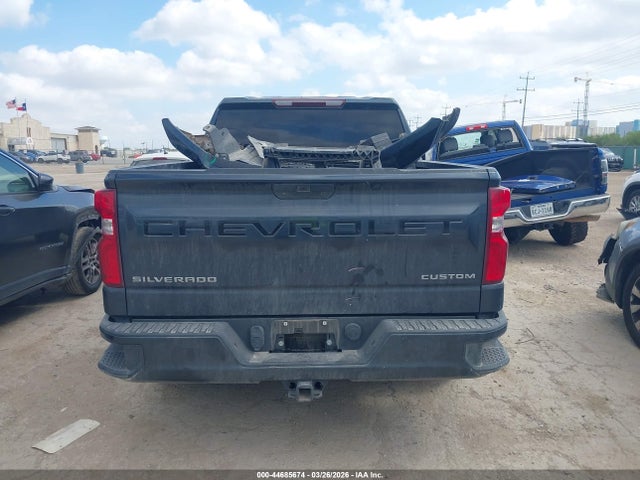 Chevrolet Silverado 1500 2wd  Short Bed Custom