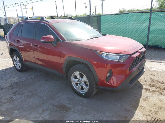 Salvage Toyota RAV4 Image