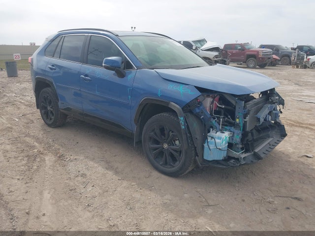 Salvage Toyota RAV4 Image