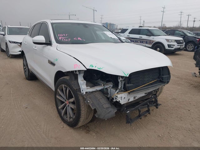 Salvage Jaguar F-PACE Image