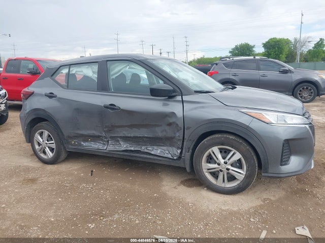 Nissan Kicks Play S