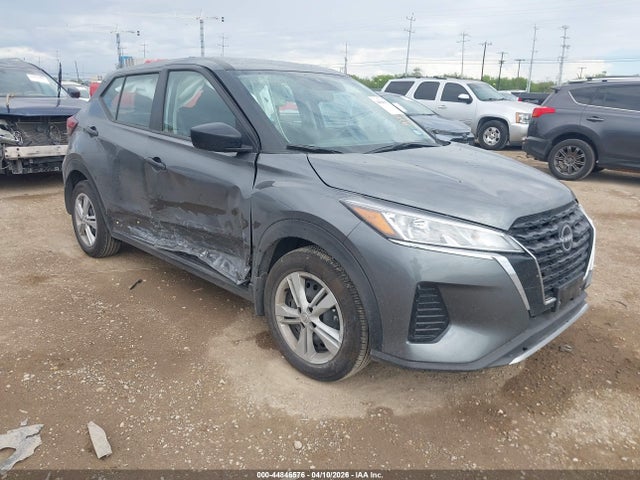 Salvage Nissan Kicks Play Image