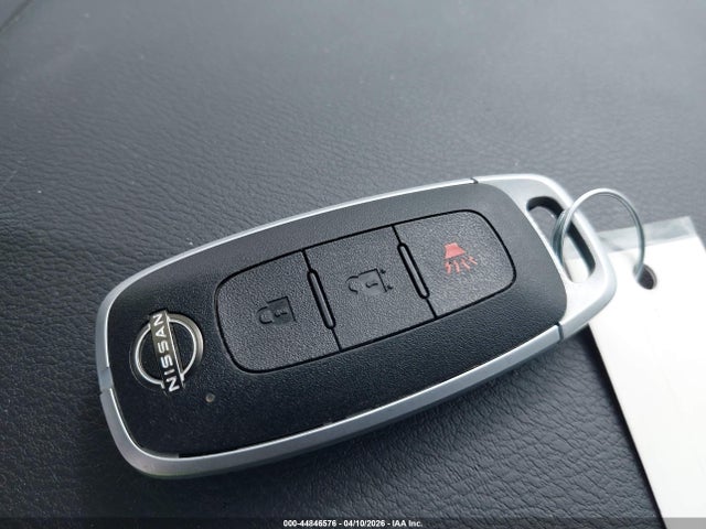 Nissan Kicks Play S