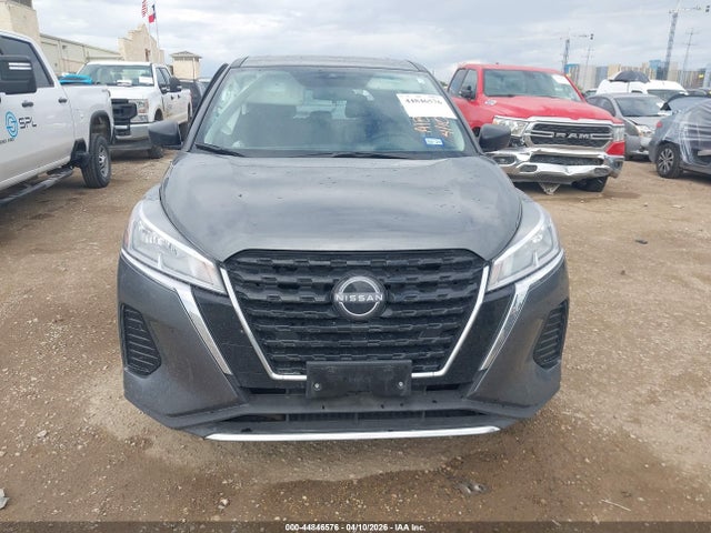 Nissan Kicks Play S
