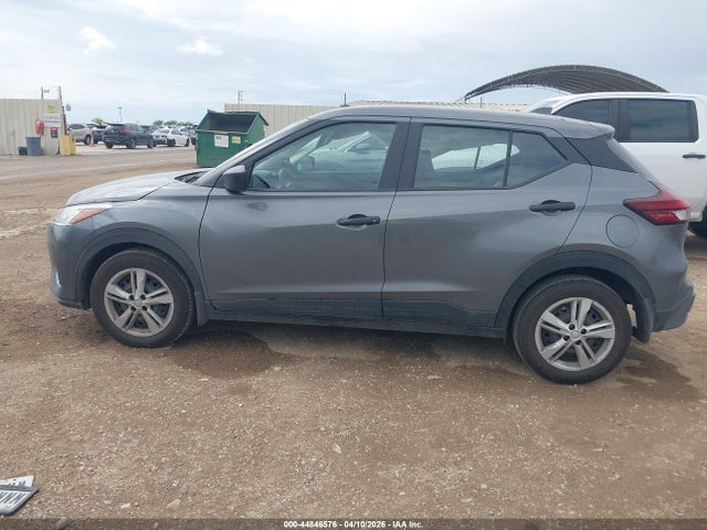 Nissan Kicks Play S