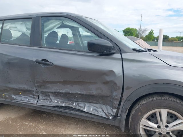 Nissan Kicks Play S