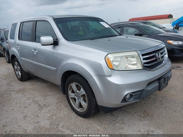 Salvage Honda Pilot Image