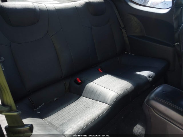 Hyundai Genesis 3.8 Track