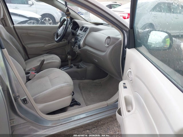 Nissan Versa 1.6 Sv