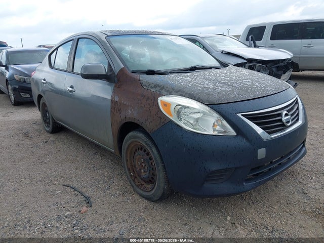 Salvage Nissan Versa Image