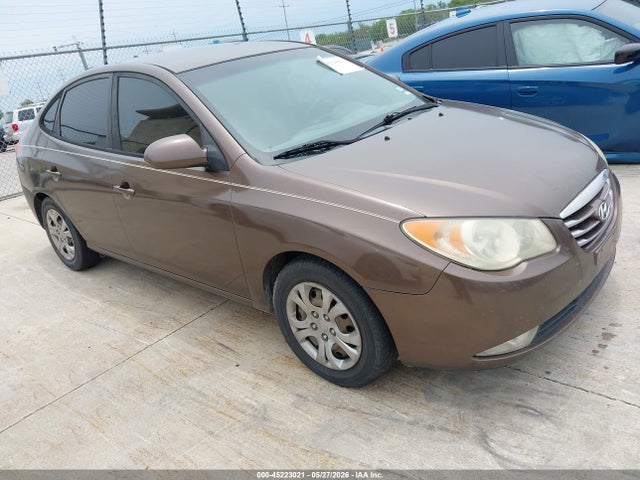 Salvage Hyundai ELANTRA Image