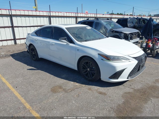 Salvage Lexus Es Image
