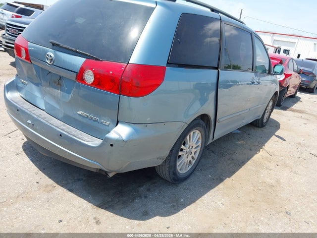 Toyota Sienna Xle
