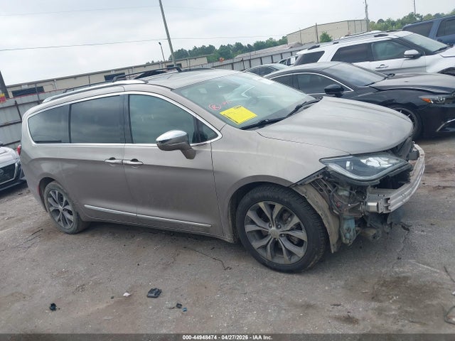 Chrysler Pacifica Limited
