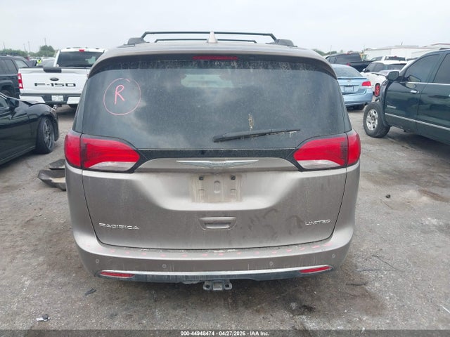 Chrysler Pacifica Limited