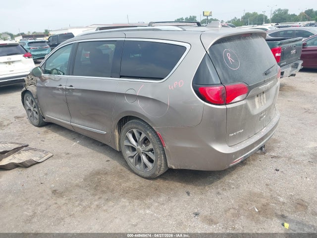 Chrysler Pacifica Limited