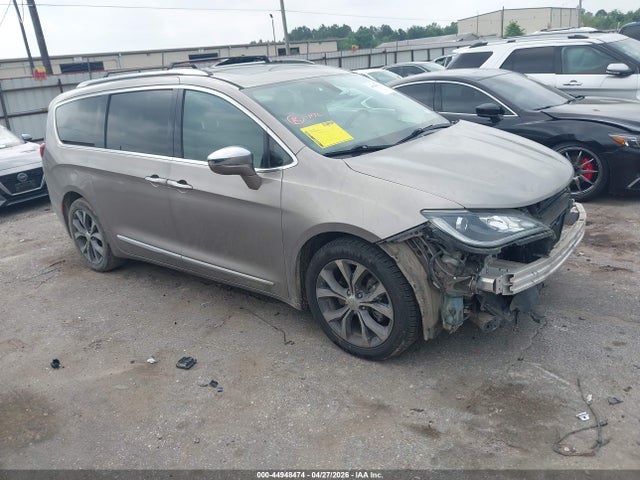 Salvage Chrysler Pacifica Image