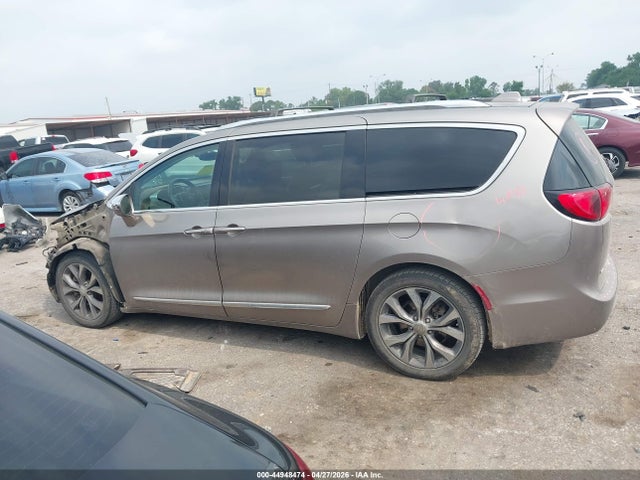 Chrysler Pacifica Limited
