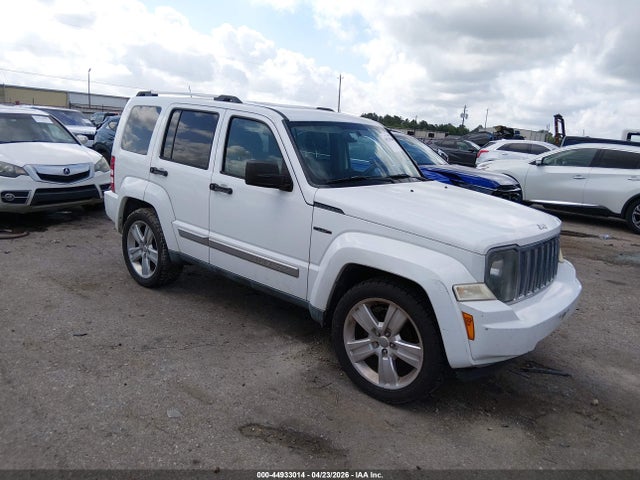 Salvage Jeep Liberty Image