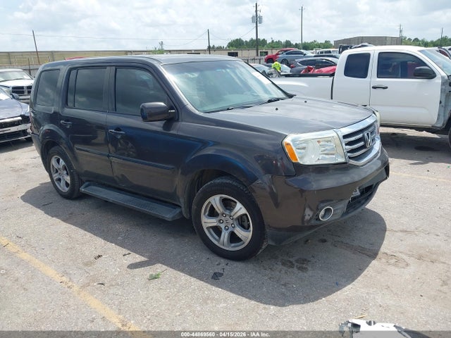 Salvage Honda Pilot Image