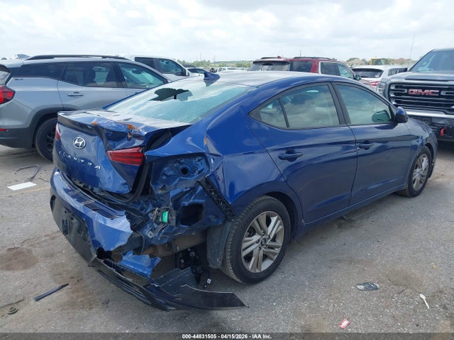 Hyundai ELANTRA Sel