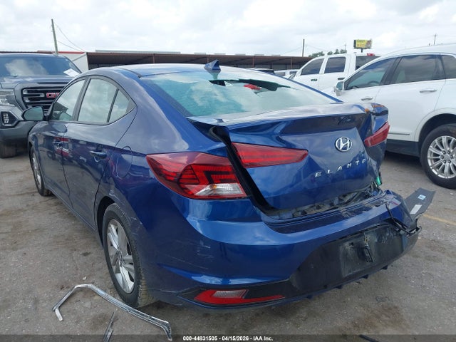 Hyundai ELANTRA Sel