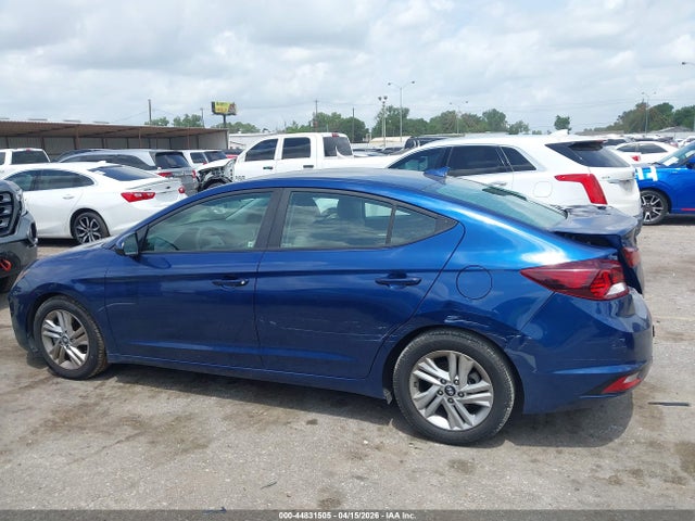 Hyundai ELANTRA Sel