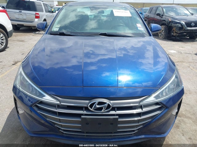 Hyundai ELANTRA Sel