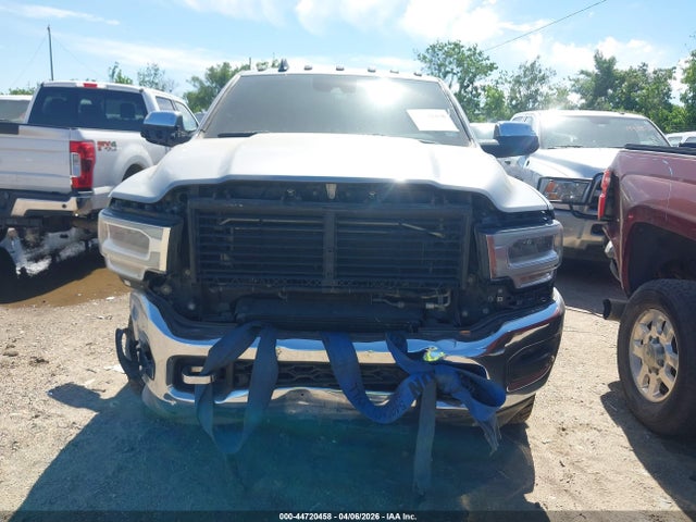 Ram 3500 Laramie  4x4 8' Box