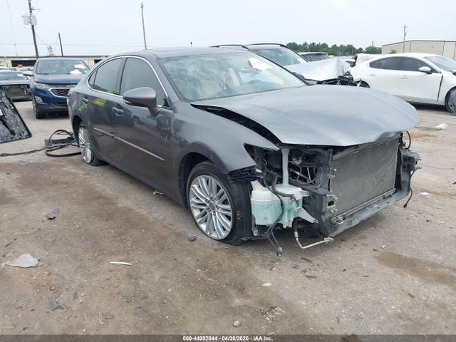 Salvage Lexus Es Image