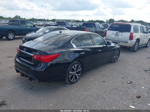 INFINITI Q50 Premium