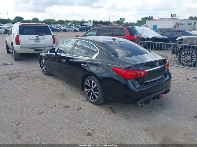 INFINITI Q50 Premium